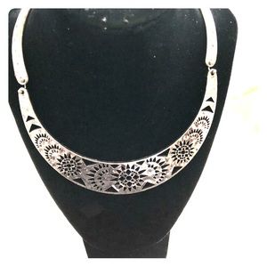 Necklace/ choker